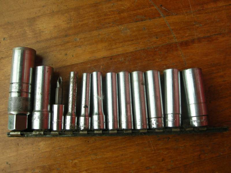 lot 353 image: Snap-On Deep Well Sockets