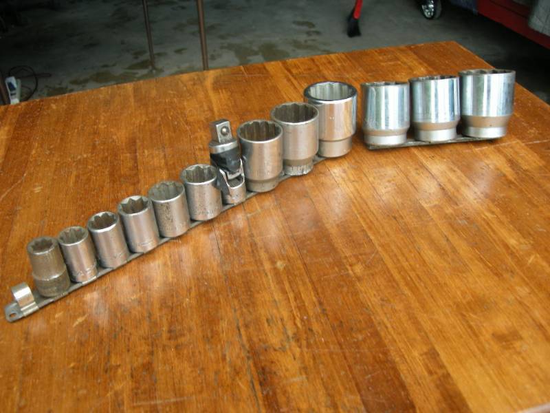 lot 364 image: Craftsman Sockets
