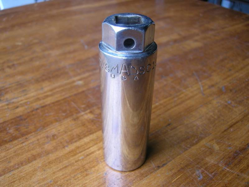 lot 375 image: MAC Tools O2 Sensor Socket