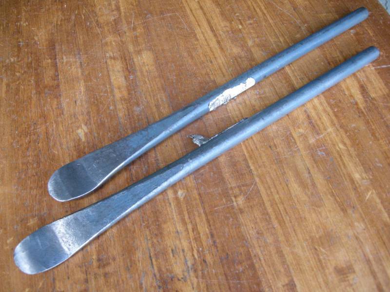 lot 377 image: 2 Ken-Tool MountDemount Tire Tool