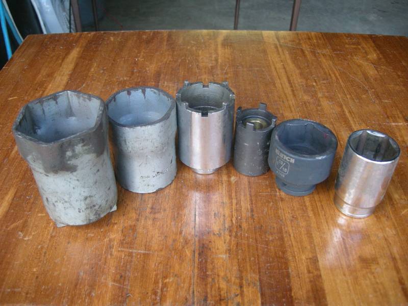 lot 379 image: Group Axle-nut Sockets