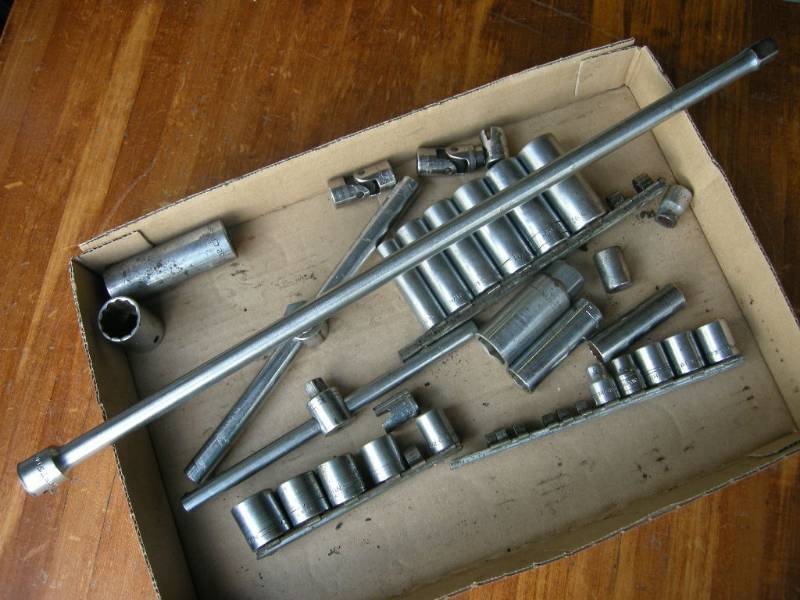 lot 380 image: Craftsman Sockets