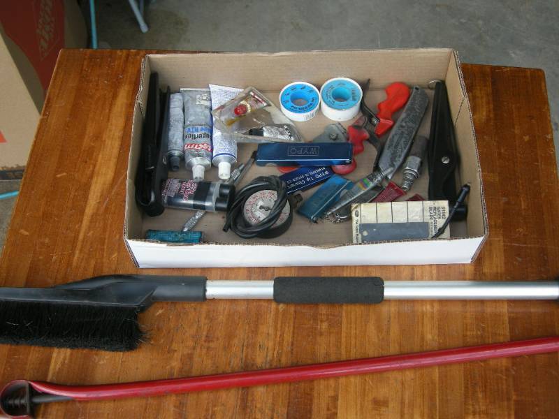 lot 383 image: Misc Tools, Automotive