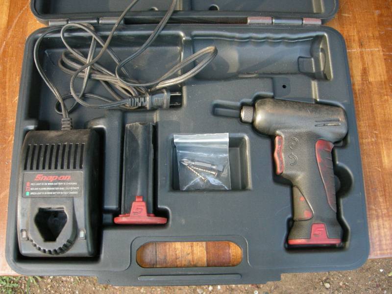 lot 386 image: Snap-On Cordless Screwdriver