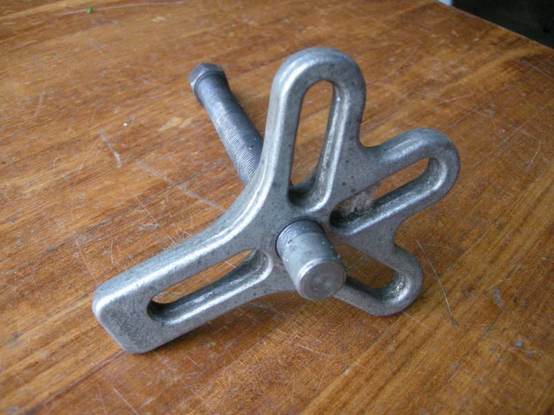 lot 133 image: Puller