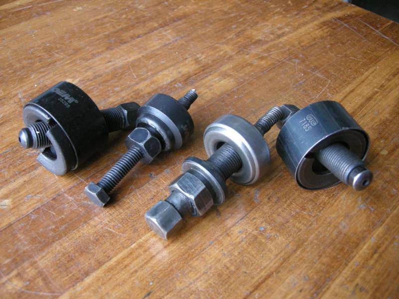 lot 134 image: Power Steering Pump RemoversInstallers
