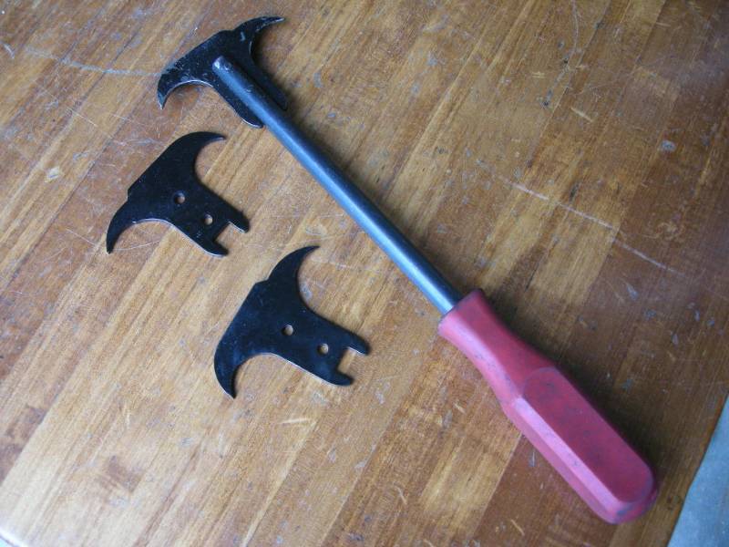lot 139 image: Seal Puller Set
