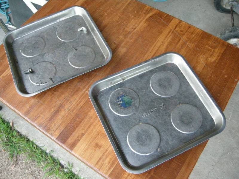 lot 390 image: 2 Grip Magnetic Trays