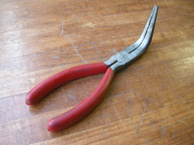 lot 400 image: Snap-On 90 Degree Needle Nose