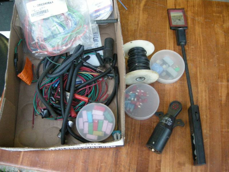 lot 401 image: Group Trailer Tester and Electrical