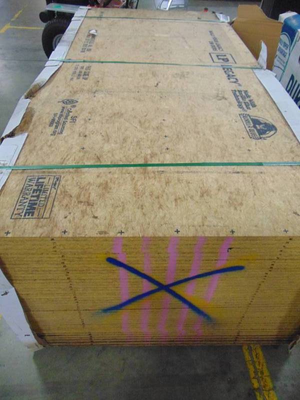 lot 87 image: Legacy LP 2332 in. x 4 ft. x 8 ft. T&G OSB Panel (42 Bundle) - 5 Pink Stripes 41499