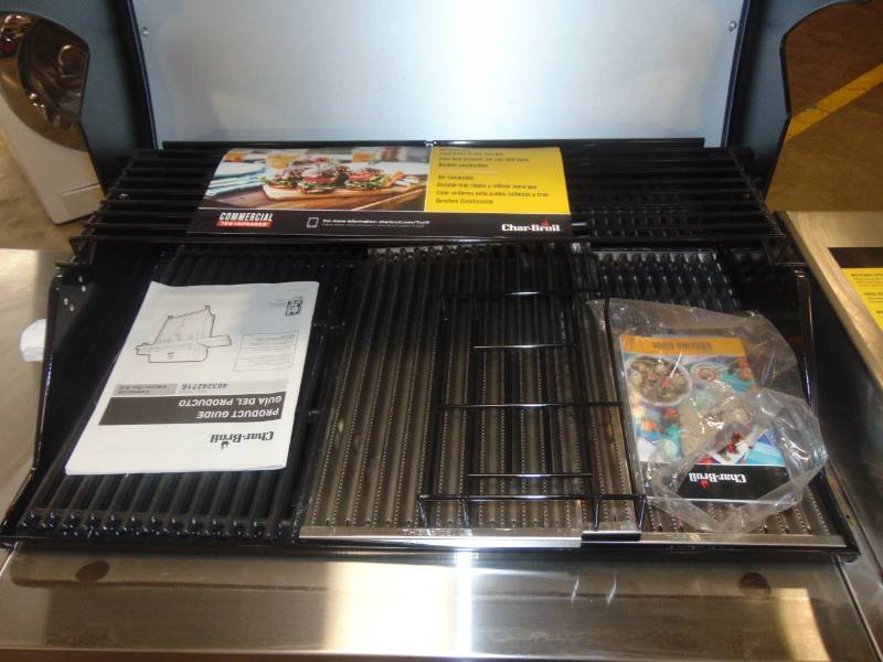 lot 148 image: Char-Broil Commercial TRU-Infrared StainlessBlack 4-Burner Liquid Propane Gas Grill with 1 Side Burner 463242716