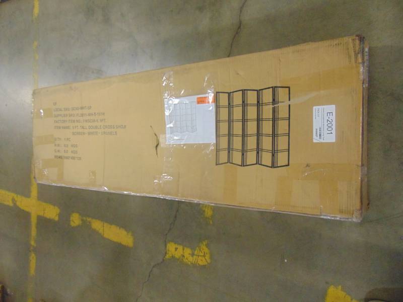 lot 172 image: Oriental Furniture 5 ft. White 5-Panel Room Divider DC60-WHT-5P
