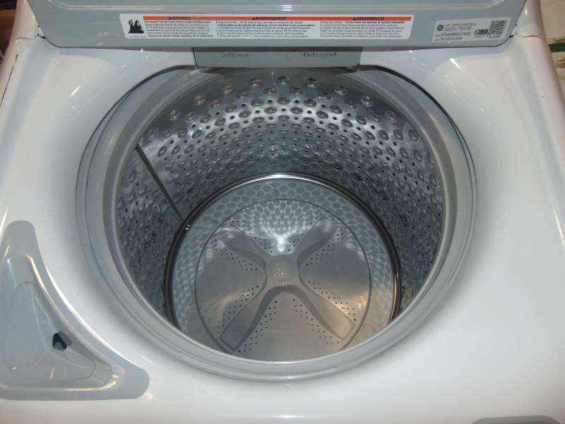 lot 189 image: GE 4.6-cu ft High-Efficiency Top-Load Washer (White) ENERGY STAR GTW680BSJWS