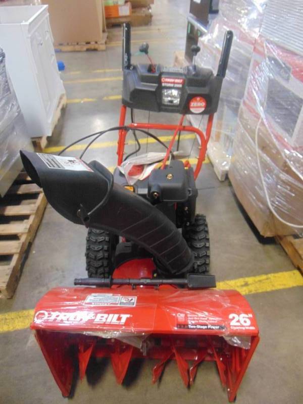 lot 205 image: Troy-bilt 26 in. 243 cc 2-Stage Gas Snow Blower with Electric Start Self Propelled and 1-Hand Operation Storm 2665