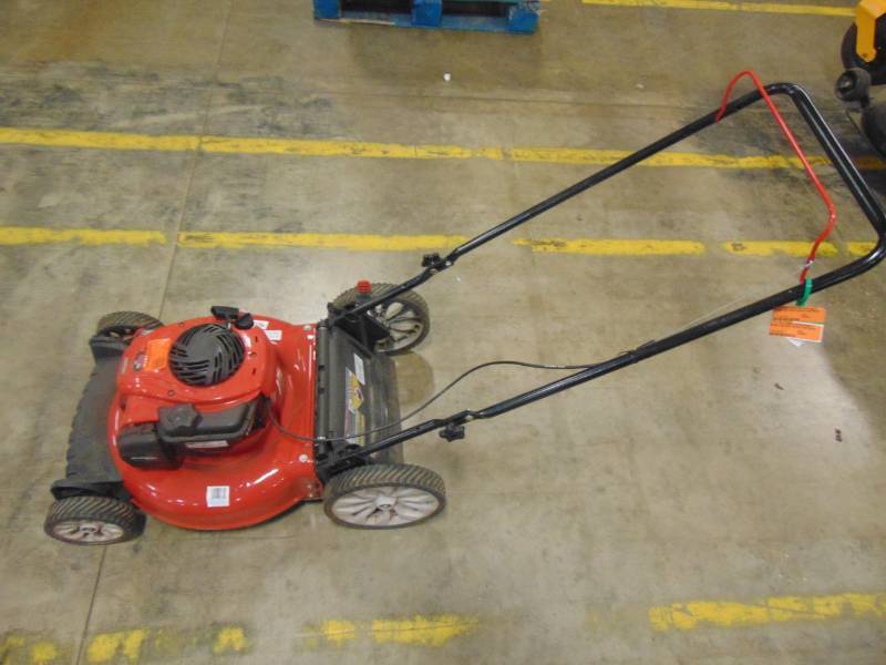 lot 244 image: Troy-bilt 21 in. 140 cc 550ex Series Briggs & Stratton Gas Walk Behind Push Mower with 2-in-1 cutting TriAction Cutting System TB110