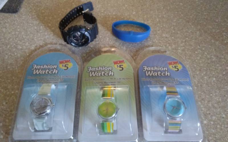 lot 6 image: 3-New Watches, 2-Rubber Watches