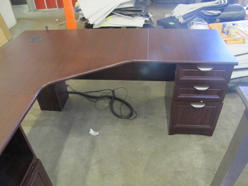 lot 19 image: Wooden Office Corner Desk  - Walnut - 4 Drawers  Power Ports