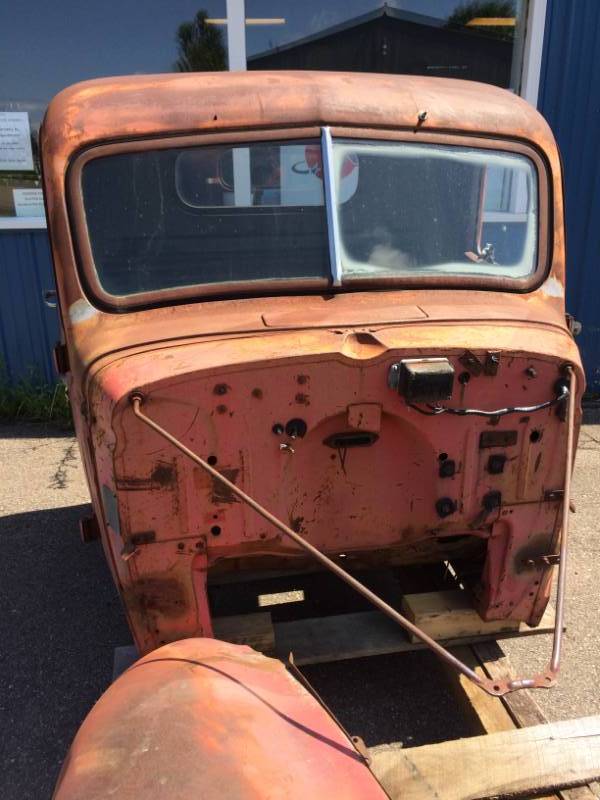 lot 2 image: 1940 Chevrolet Cab