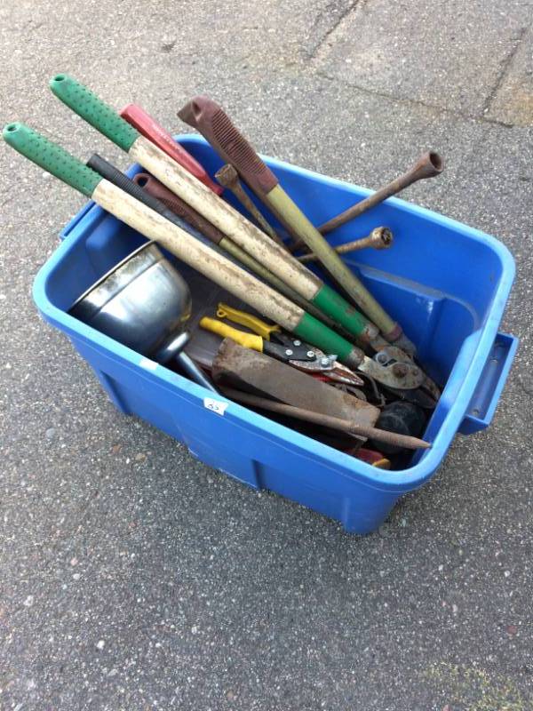 lot 35 image: Assorted Tool and Traps