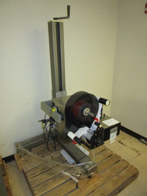 lot 502 image: LABEL AIRE LABEL APPLICATOR