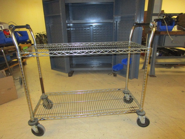 lot 513 image: METRO WHEELED CART