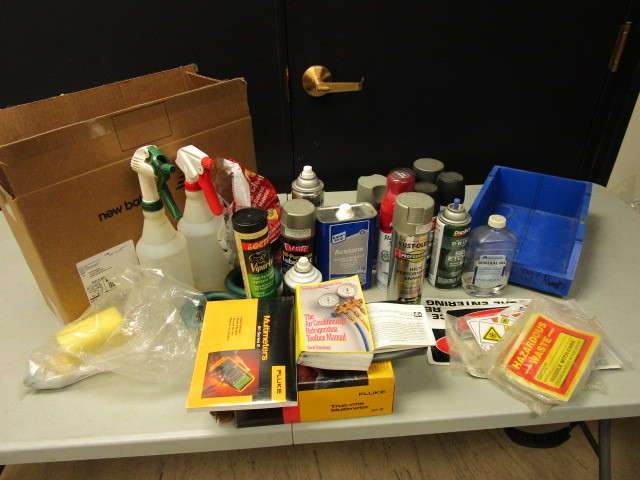 lot 525 image: SHOP SUPPLIES
