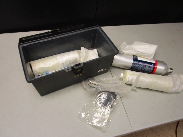 lot 532 image: SENSIDYNE GAS SAMPLING KIT
