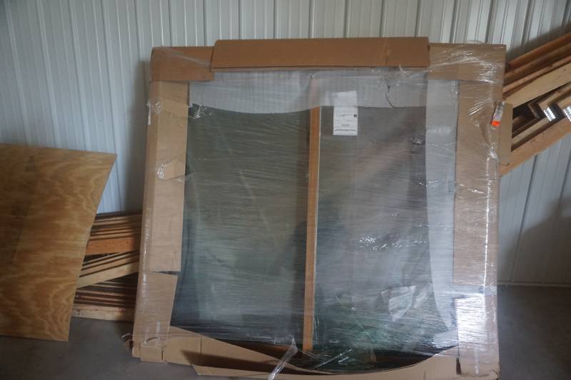 lot 6 image: Simonton Brand 6500 Series Vinyl Clad Slider Window