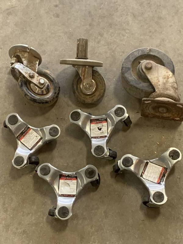 lot 21 image: 4 Moving Dollies & 3 Heavy Duty Casters