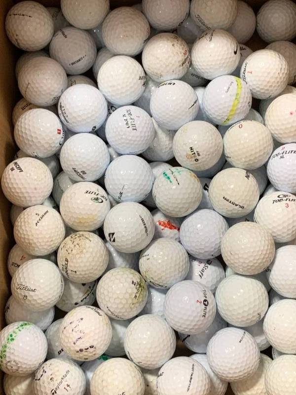 lot 35 image: 100 Golf Balls