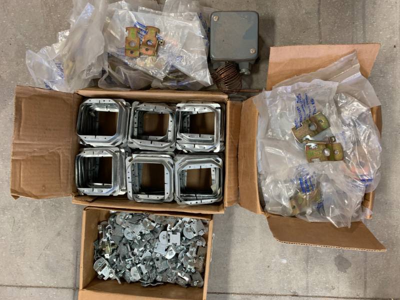 lot 39 image: Large Lot of Hardware