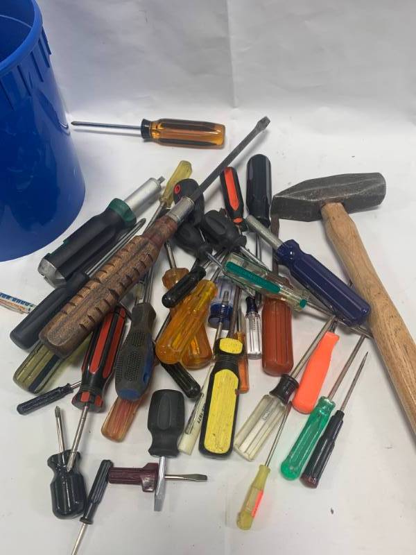 lot 62 image: Bucket of Tools