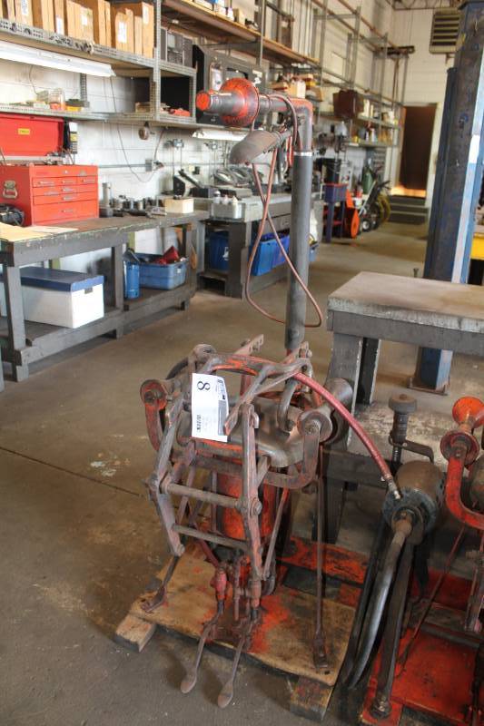 lot 8 image: Manley Tire Spreader