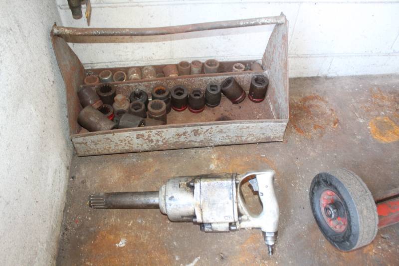lot 29 image: Impact Wrench, Impact Sockets, Metal Tool Caddy