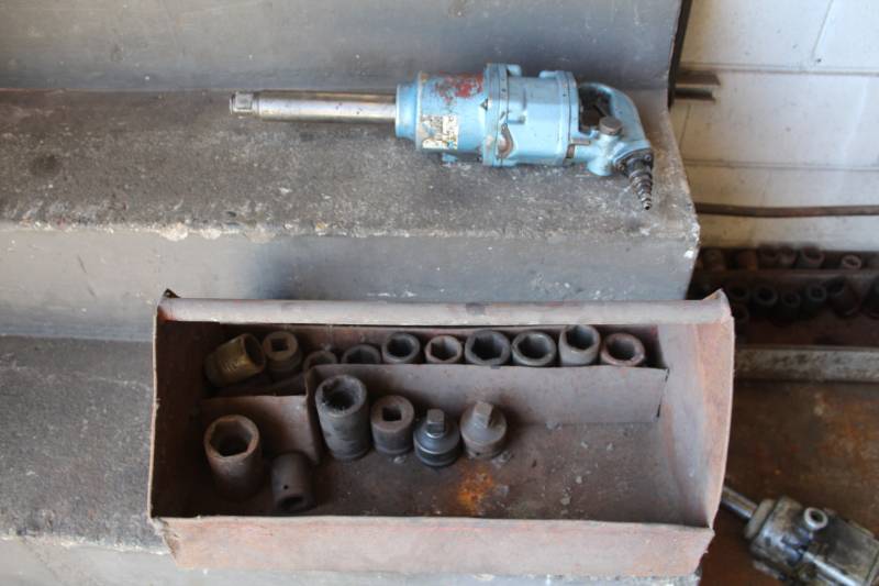 lot 30 image: Impact Wrench, Impact Sockets, Metal Tool Caddy