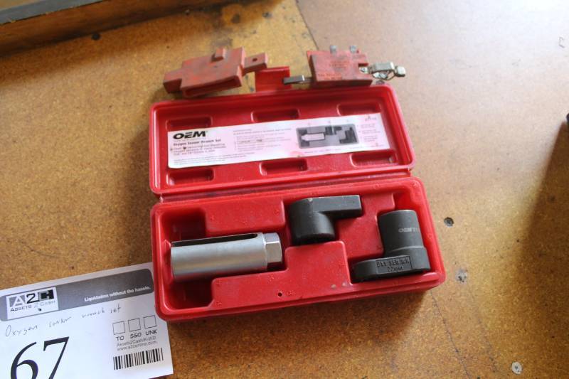 lot 67 image: OEM Tools Oxygen Sensor Wrench Set with Case