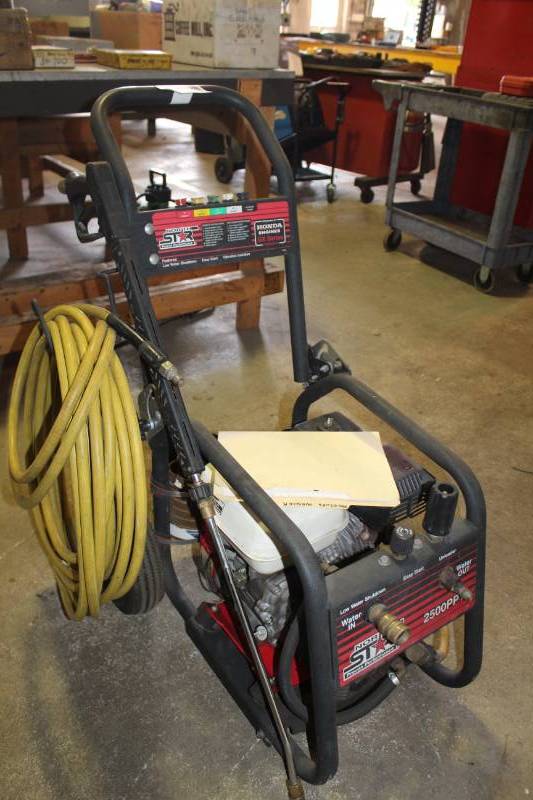 lot 44 image: North Star 2500PPW Pressure Washer, Accessories, Manual and Original Paperwork