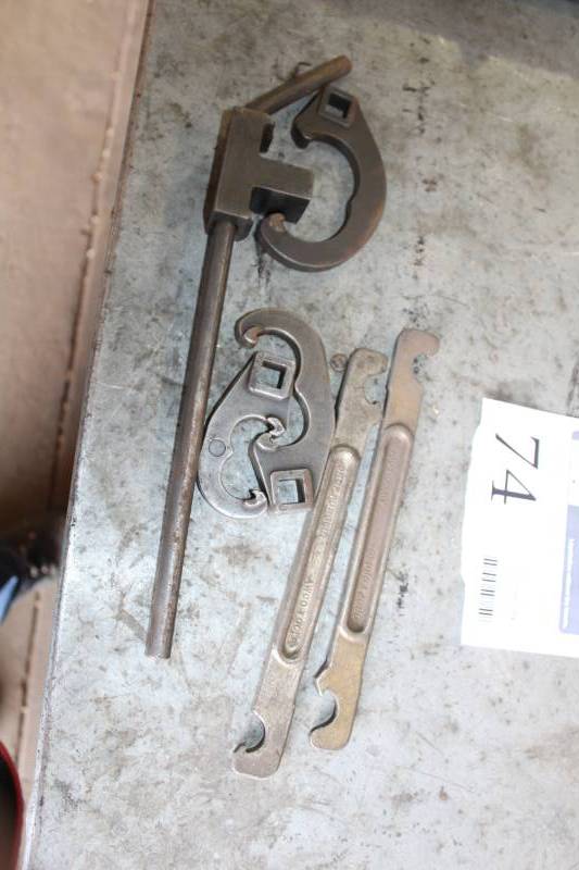 lot 74 image: Tie-Rod Adjustment Tools