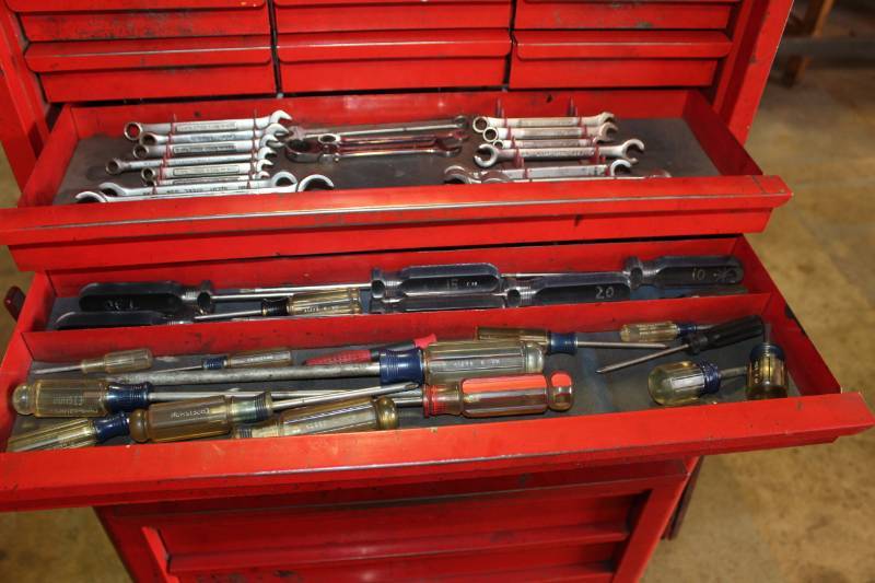 lot 84 image: Screwdrivers, Combination Wrenches with Organizers, Ratchet Wrenches