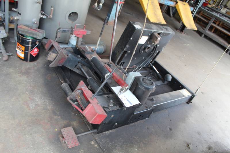 lot 12 image: Coats H.I.T. 6000 Truck Tire Change Machine