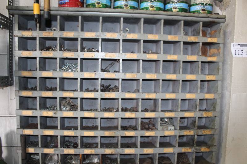 lot 114 image: Hardware - Nuts, Bolts, Washers, Cotter Pins, SAEMetric