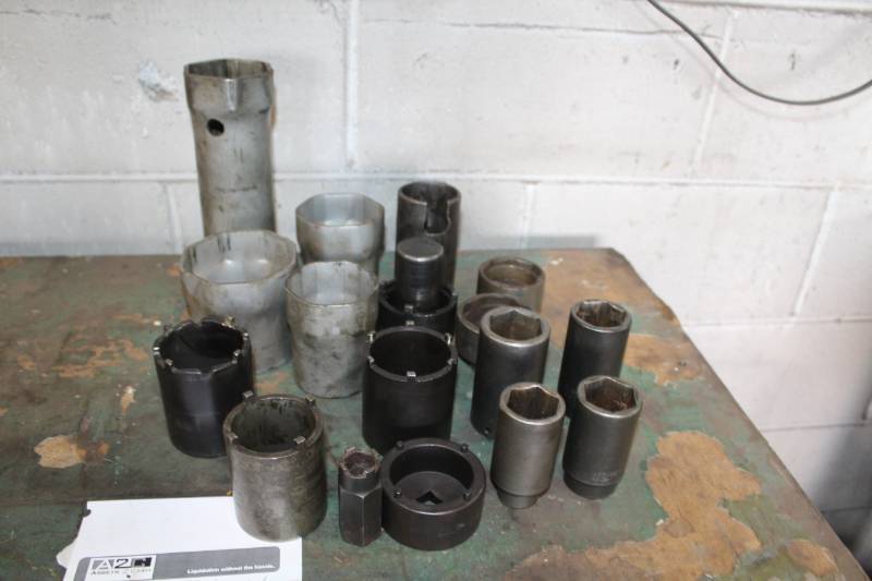 lot 158 image: Truck Axle Nut Sockets
