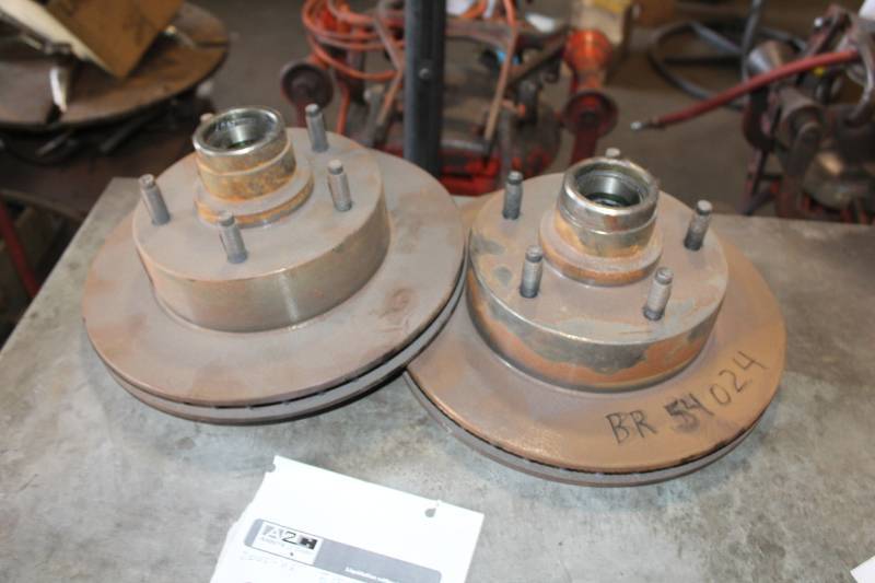 lot 210 image: 2002-2006 Ford E150 Pickup Truck Front Rotors