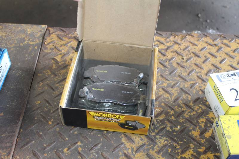 lot 207 image: 1997-Current Monroe Honda Civic EX Ceramics Premium Brake Pads