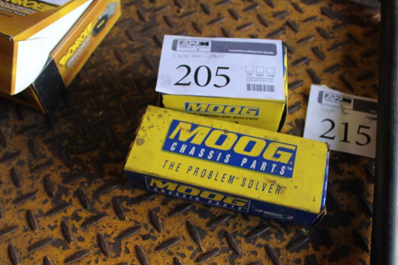 lot 205 image: Moog Sway Bar Parts - Link Kit, Bushings