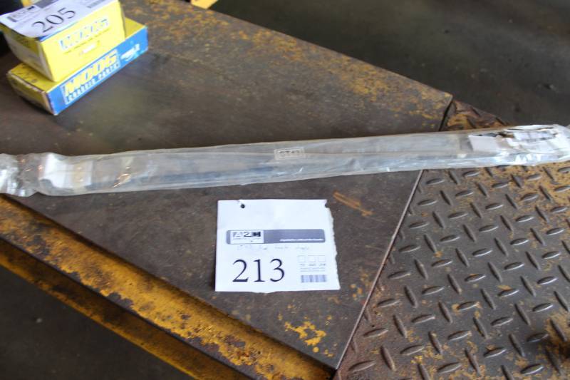 lot 213 image: ST43 Fuel Tank Straps