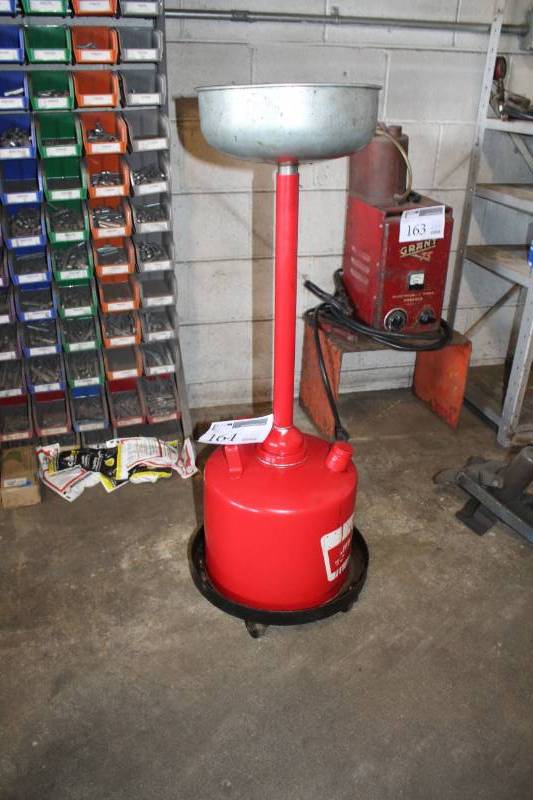 lot 164 image: Rolling Oil Drain