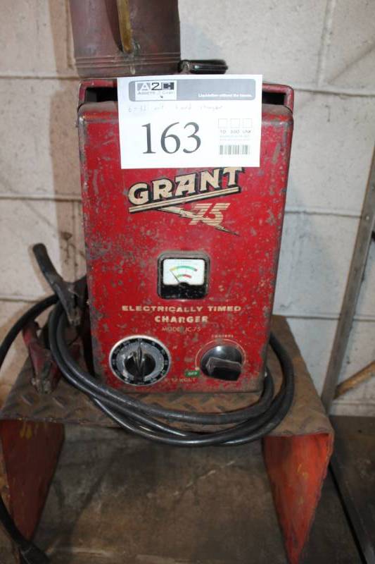 lot 163 image: Grant 6-12V Electronically Timed Charger