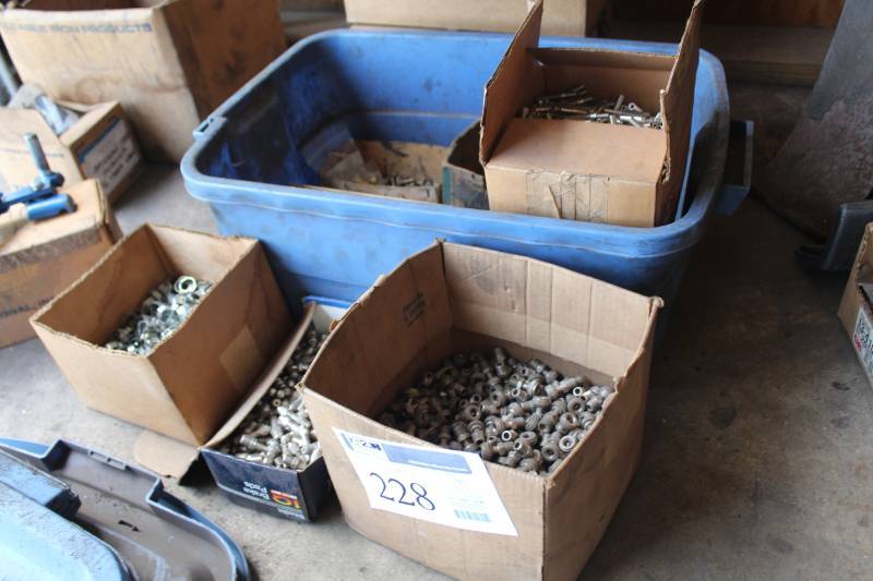 lot 228 image: Tank Valves and Hose Fittings